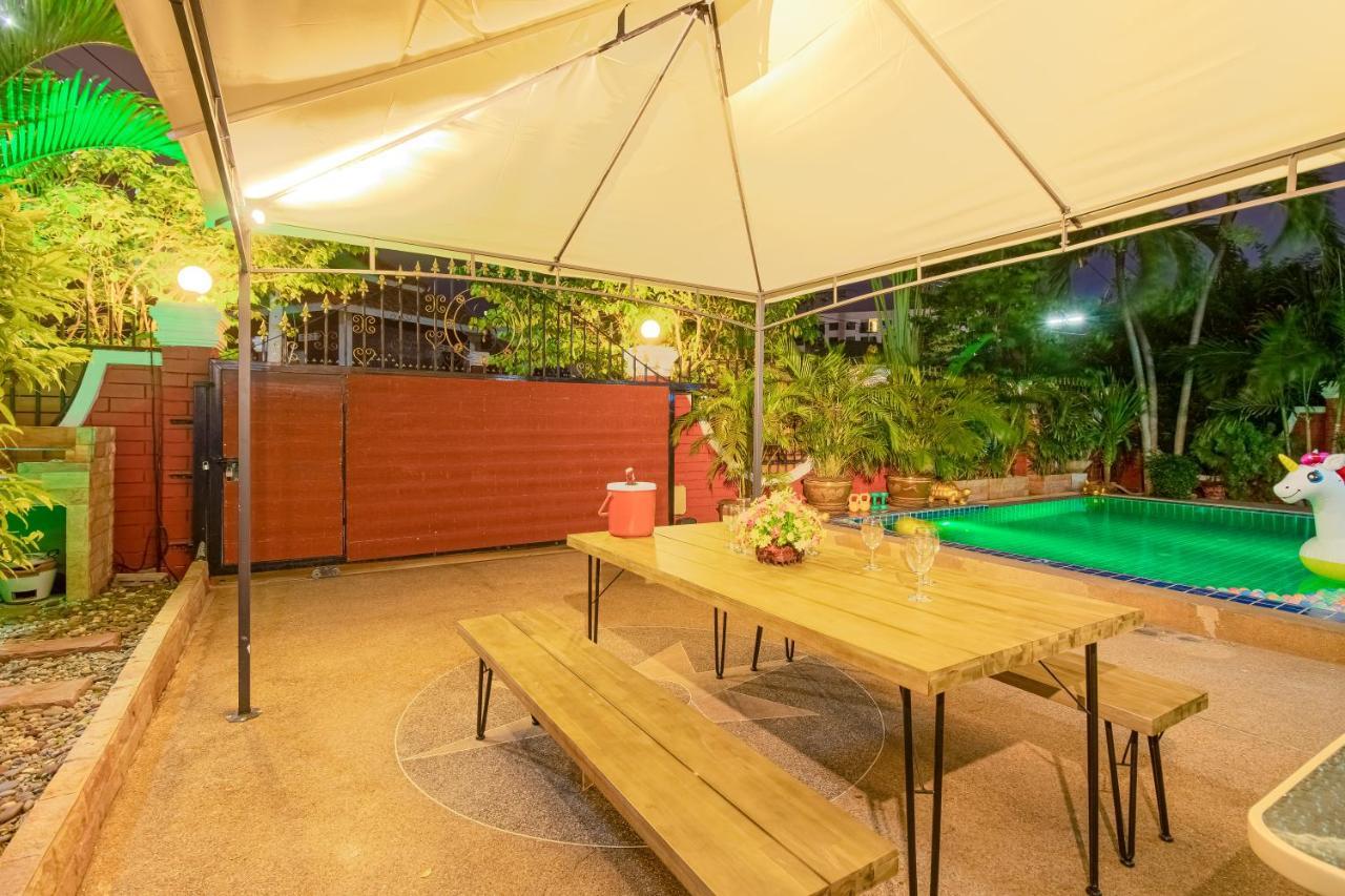 Ratana Villa - Pattaya Holiday House Walking Street 7 Bedrooms Exterior foto